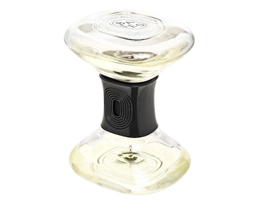 Diptyque Baies Hourglass Diffuser, $145, [nordstrom.com](http://rstyle.me/n/d2cjc3w3n)
