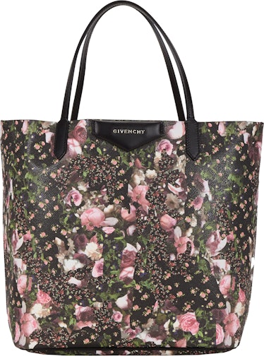Givenchy tote bag, $975, [barneys.com](http://rstyle.me/n/encrp35fn).