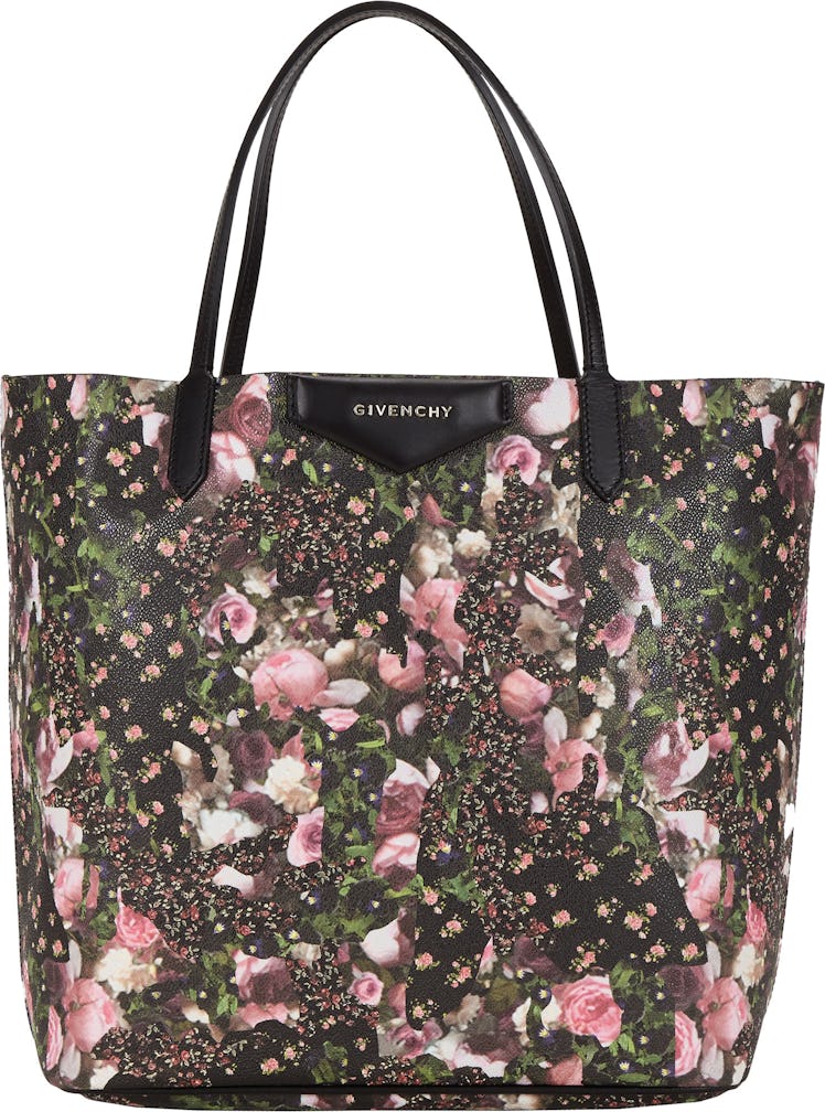 Givenchy tote bag, $975, [barneys.com](http://rstyle.me/n/encrp35fn).