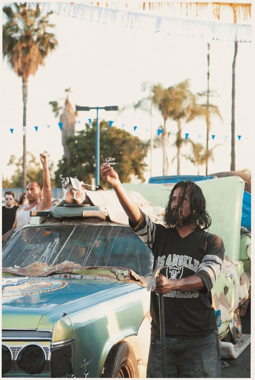 Photograph by Hugo Glendinning.