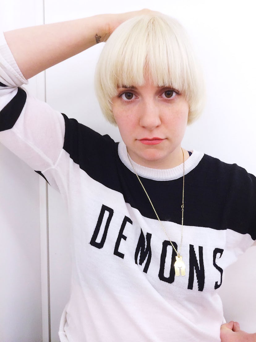 Lena Dunham's new platinum blonde bowl cut