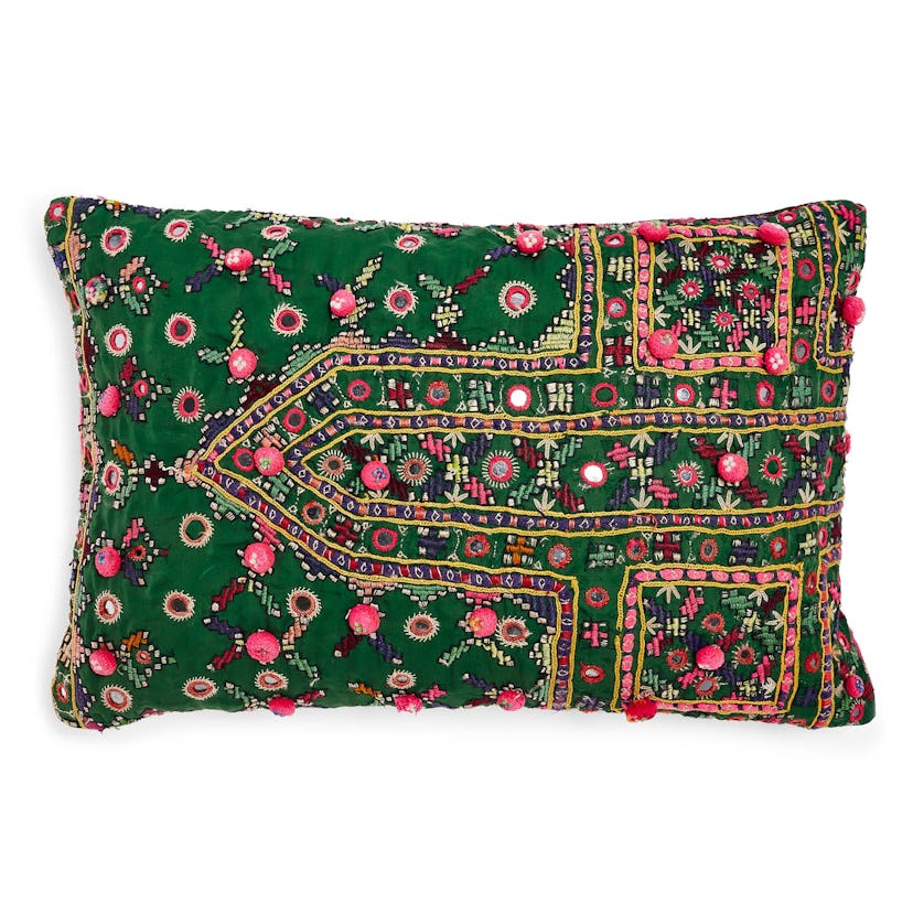 Abcdna pillow