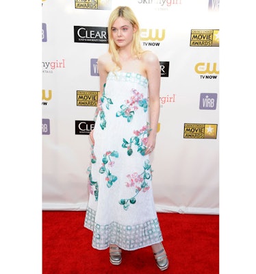 blog-elle-fanning-critics-choice-awards-chanel-2013-01.jpg