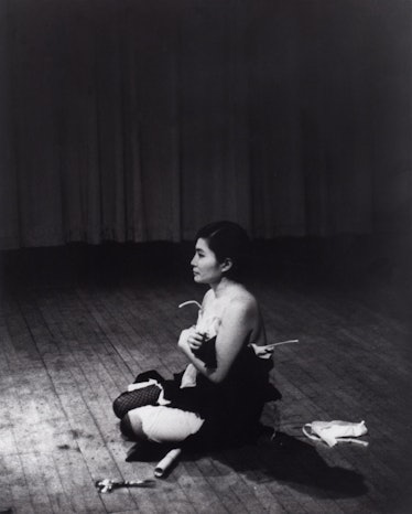 Yoko Ono, Cut Piece
