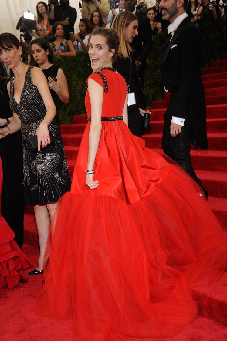 Allison Williams in Giambattista Valli Couture