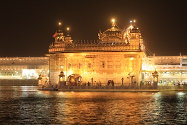 Golden Temple Night Anndra Neen Annette and Phoebe Stephens India