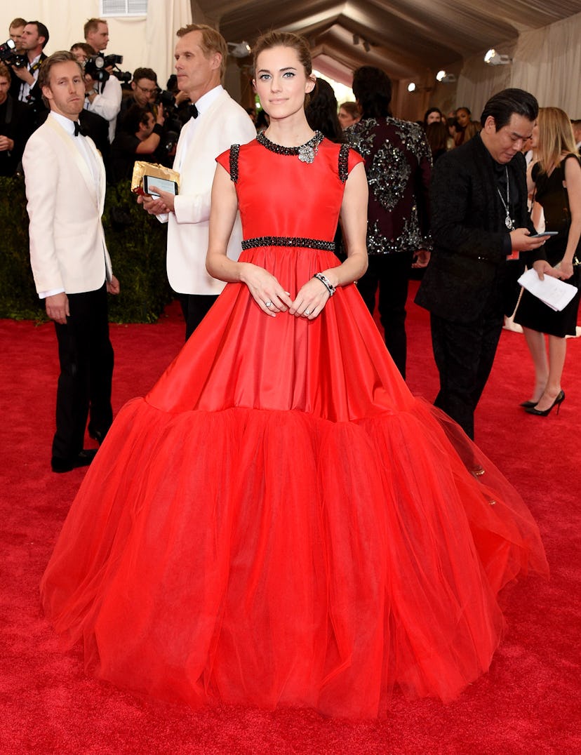 Allison Williams in Giambattista Valli