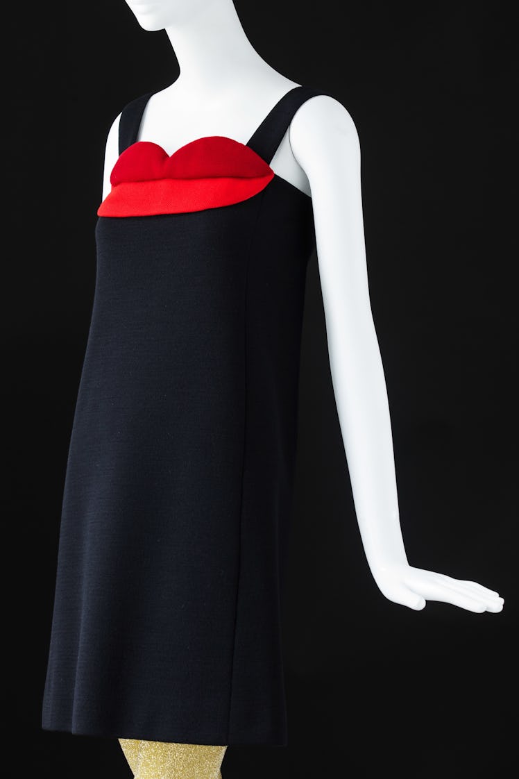 (3) Cocktail dress. Inspired by Pop Art- ©Fondation Pierre Bergé – Yves Saint Laurent Sophie Carre