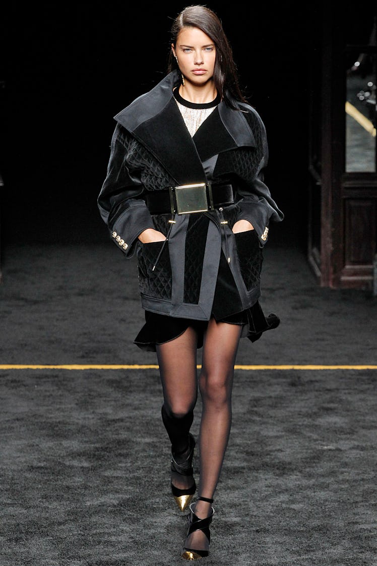 Adriana Lima Rules The Runway Adriana Lima Rules The Runway