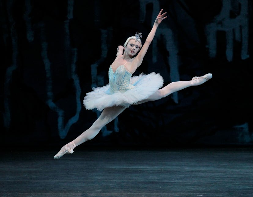 Peter Martins Swan Lake Photo Credit NYCB (Paul Kolnick)3