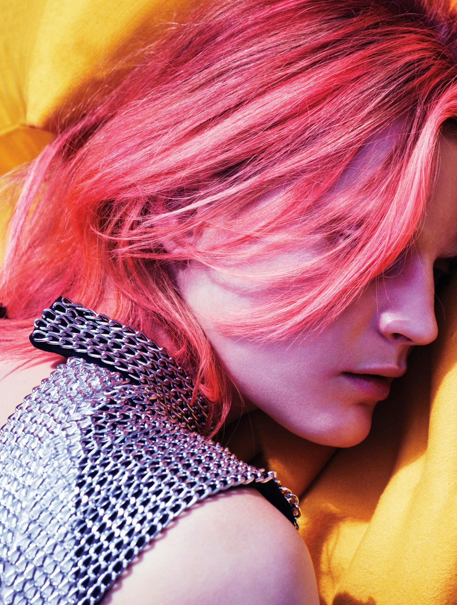 Zayn Malik Debuts Neon Pink Hair On Instagram