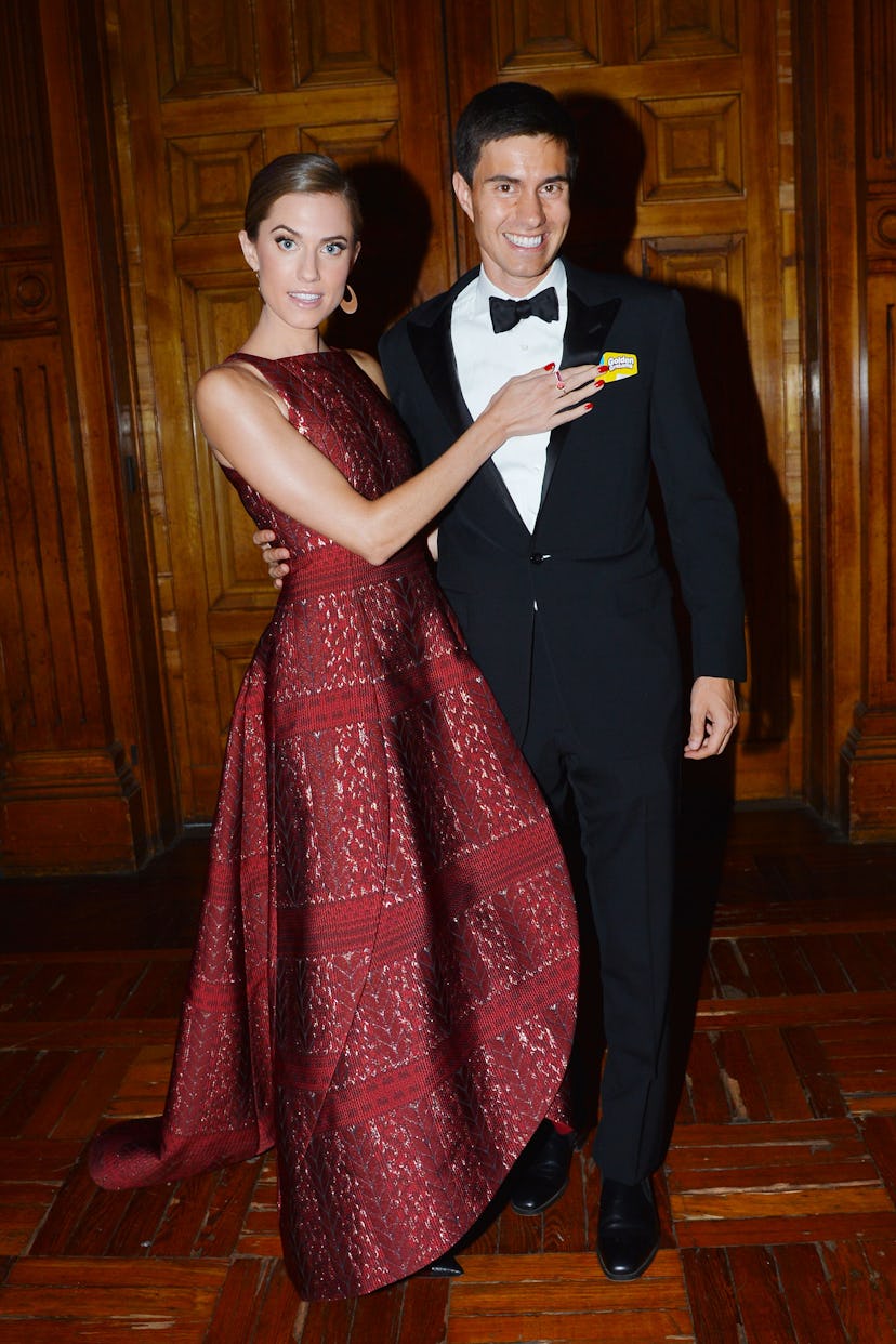 Allison Williams and Ricky Van Veen
