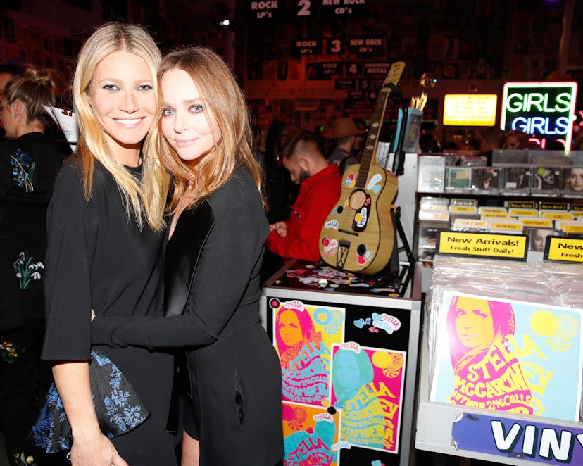 Gwyneth Paltrow and Stella McCartney MCCARTNEY : AUTUMN 2016 PRESENTATION