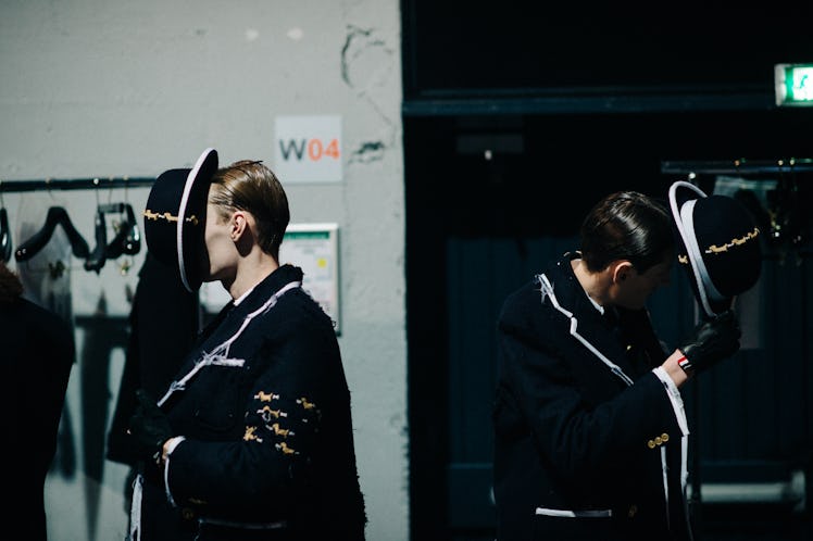 Le-21eme-Adam-Katz-Sinding-Backstage-Thom-Browne-Paris-Mens-Fashion-Week-Fall-Winter-2016-2017_AKS91...