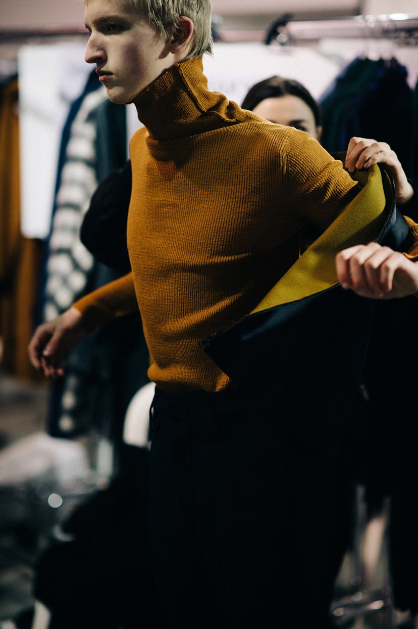 Le-21eme-Adam-Katz-Sinding-Backstage-Ann-Demeulemeester-Paris-Mens-Fashion-Week-Fall-Winter-2016-201...