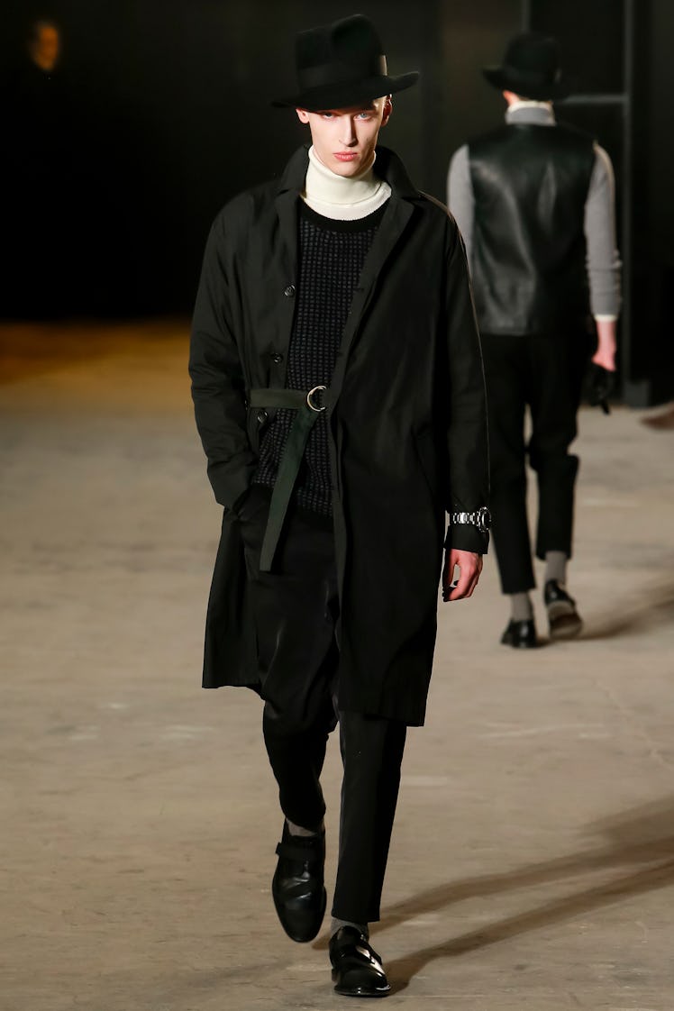 4. ROBERT GELLER LOOK 12