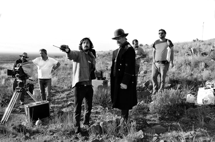 #JAUJA_black and white