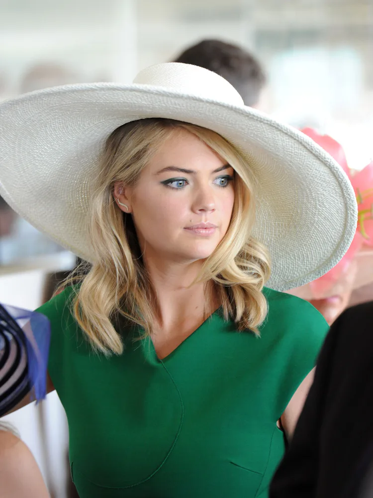 kate upton green dress Kate Upton Dark Green Satin Evening Dress 2018 Met Gala