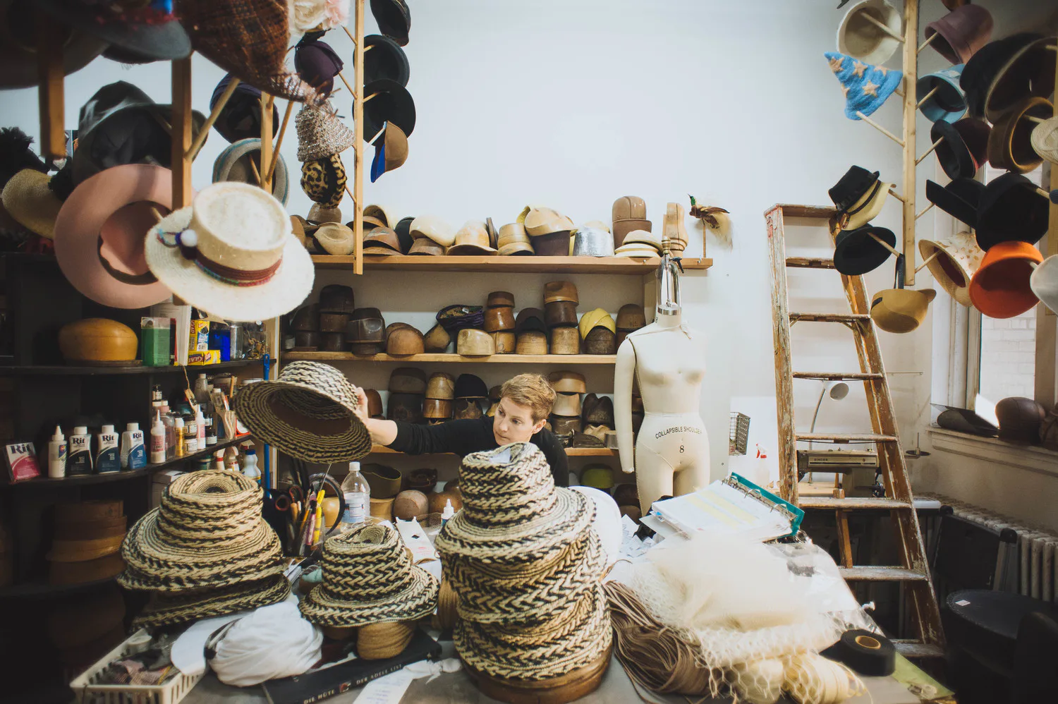 Milliner Albertus Swanepoel Is Having A  display picture 1
