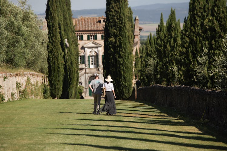 Rosetta Getty: Poolside Picnic in Tuscany