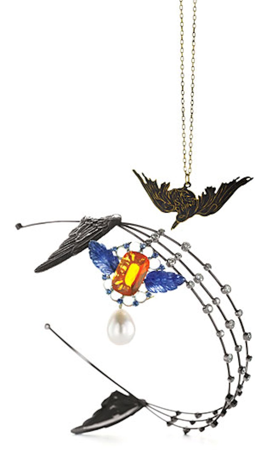 jear_wings_01_v.jpg
