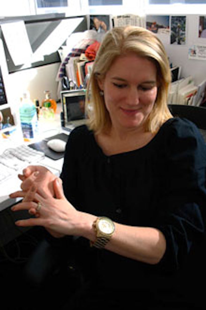 watch-01-thumb-220x331.jpg