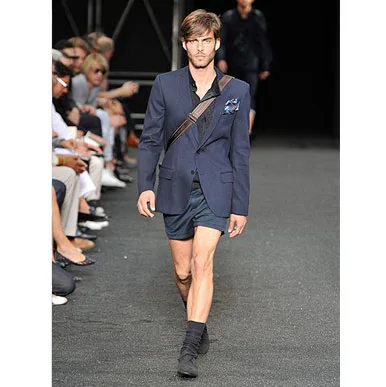 Who says male models have nothing to talk about?