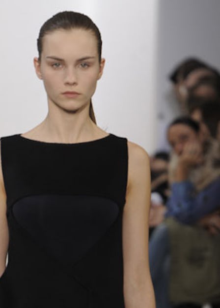 julija_steponaviciute_jil_sander_fall2010-thumb-386x386-15921.jpg