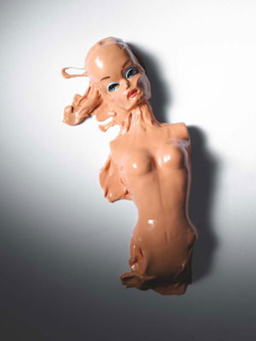 bear_plastic_01_v.jpg