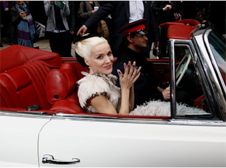 blog-daphne-guinness-met-gala-Car.jpg