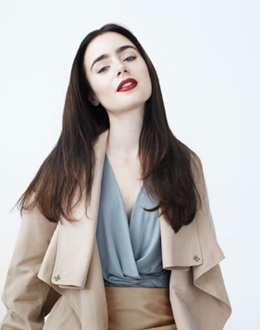 cear-lily-collins-v.jpg