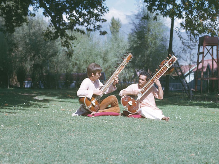 cear-george-harrison-h.jpg