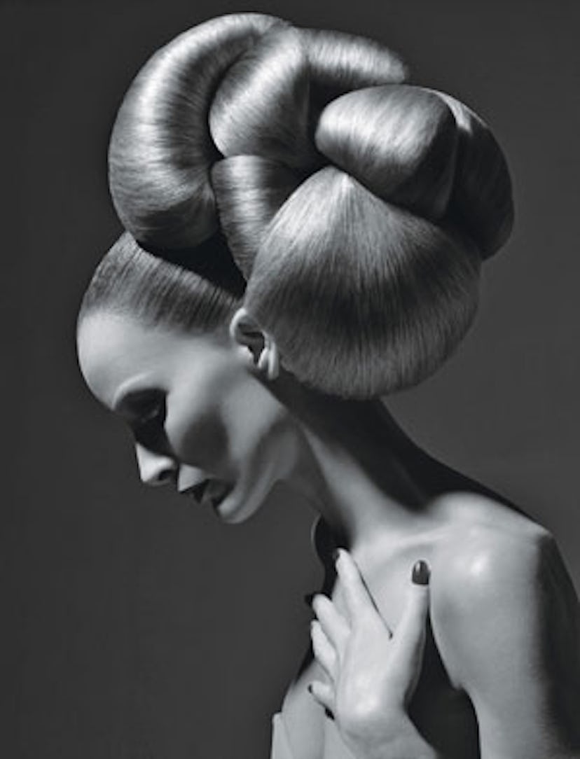 bear-updos-hair-trend-01-v.jpg
