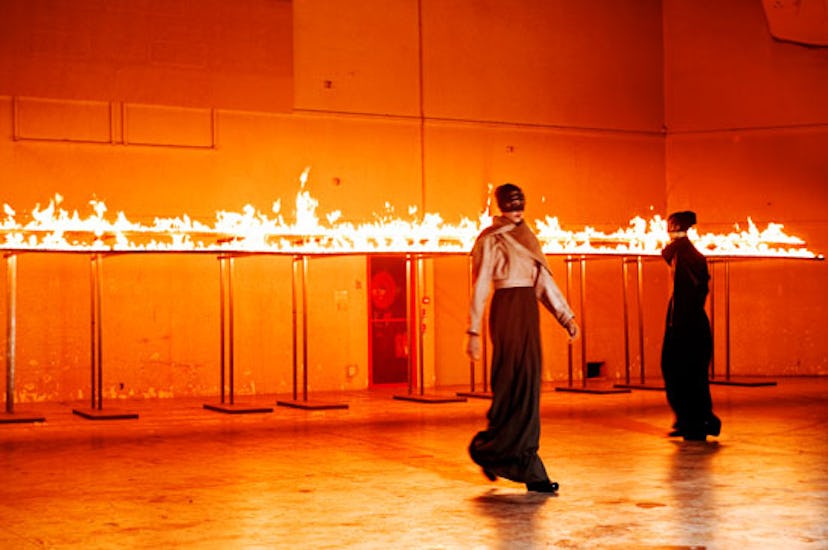 blog-rick-owens-fall-2012-runway-fire.jpg