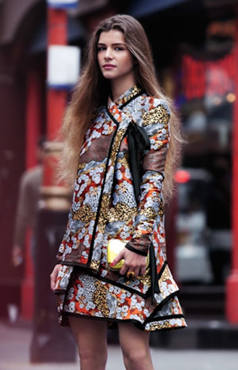 faar-bella-yentob-it-girl-01-v.jpg