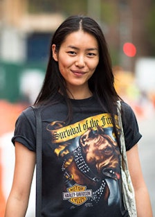 trend-street-style-the-graphic-tee.jpg