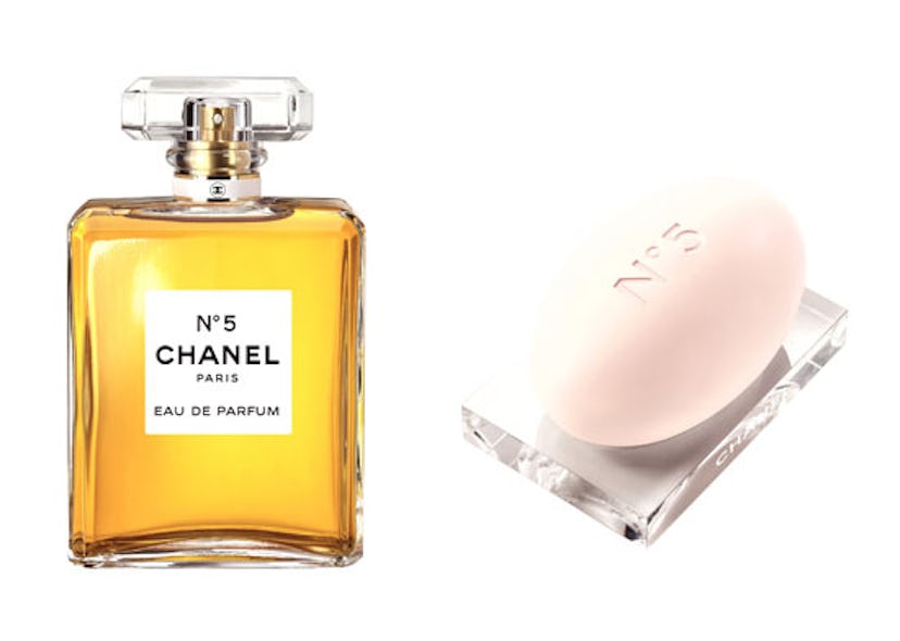 blog-chanel-no-5-parfume-and-soap.jpg