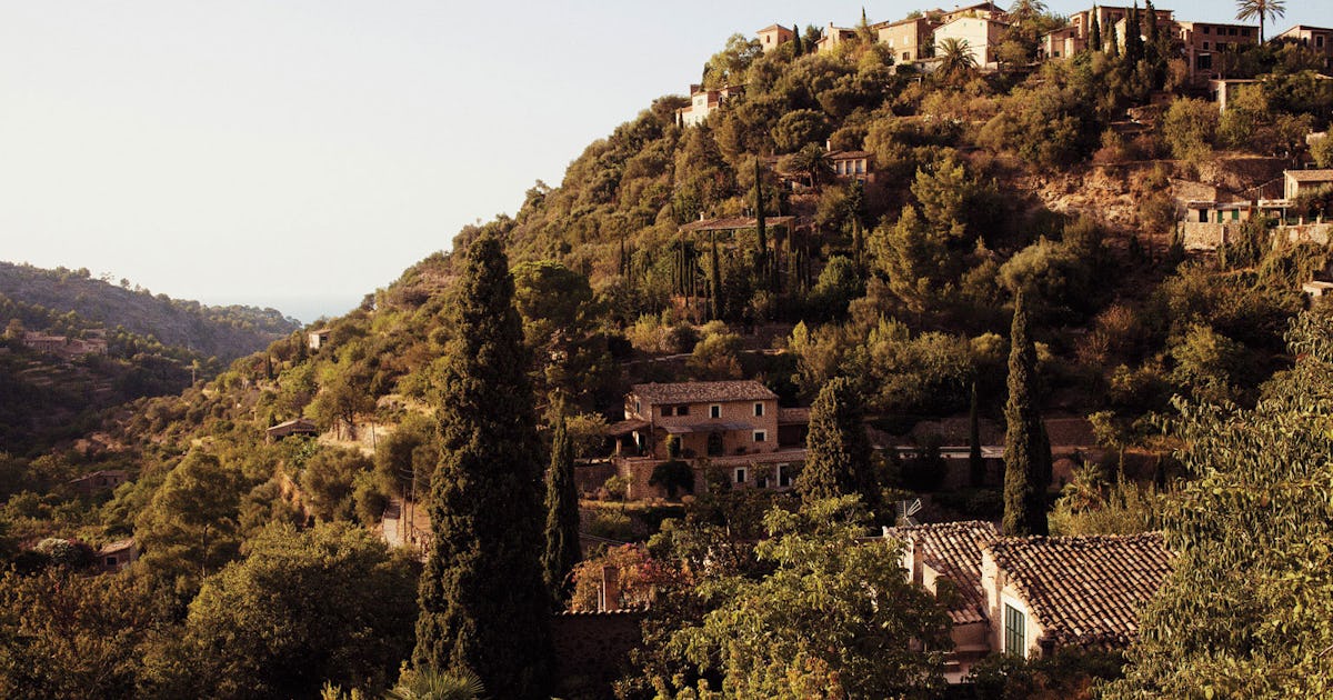 El pueblo más bonito de Mallorca según la mayor revista de viajes alemana: "Salvajemente romántico y de ensueño" 4 Merca2.es Su ubicación ayuda mucho