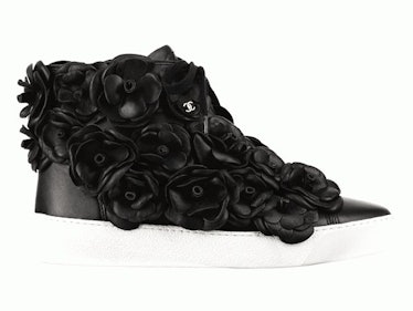 blog-CHANEL-PETAL-SNEAKERS