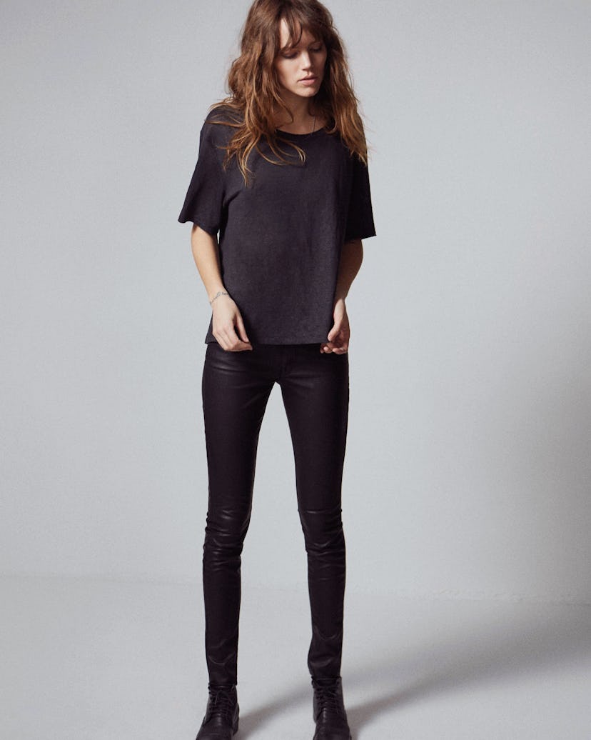 faar-Freja-Beha-mother-jeans
