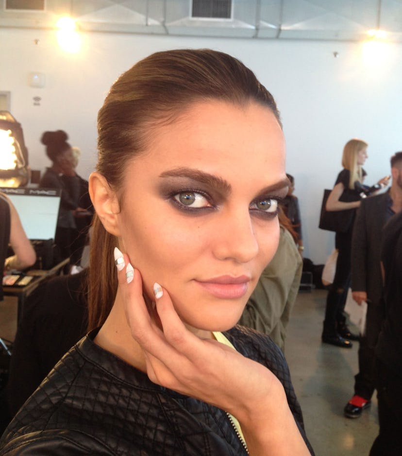 cushnie-et-ochs-spring-2014-backstage-beauty