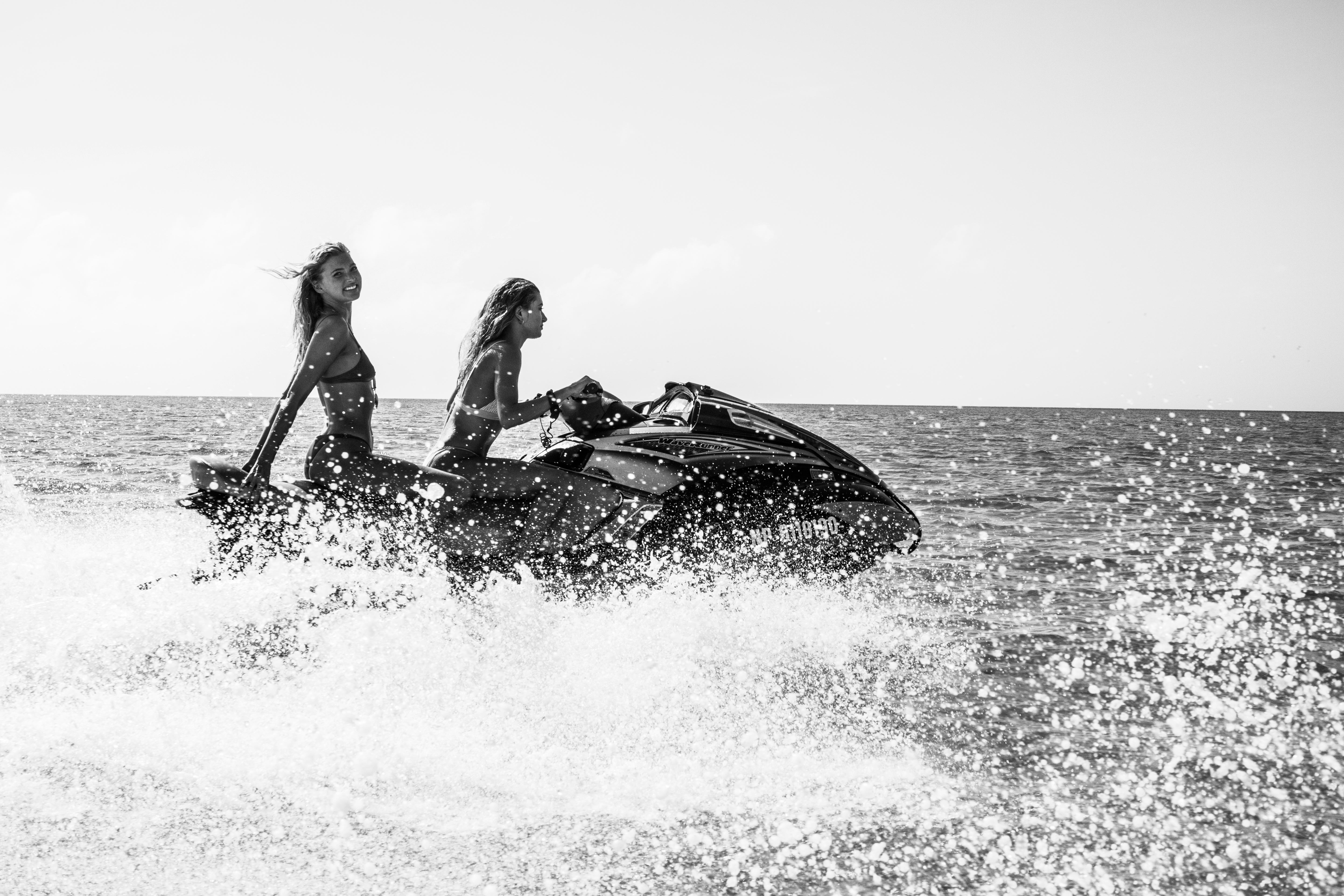 Fyre Festival Burns Out A FirstHand Account of the Music Festival(02)