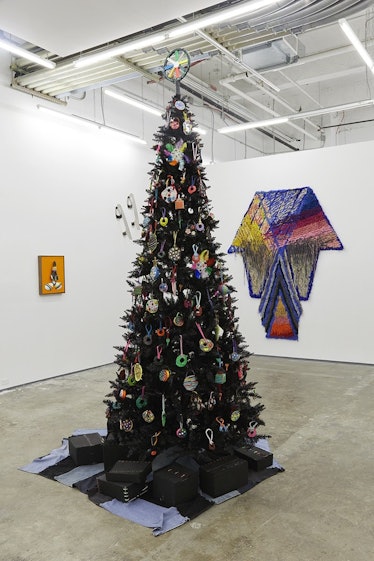 7 KWG XXXmASS_Exhibition view, 2016 v15.jpg