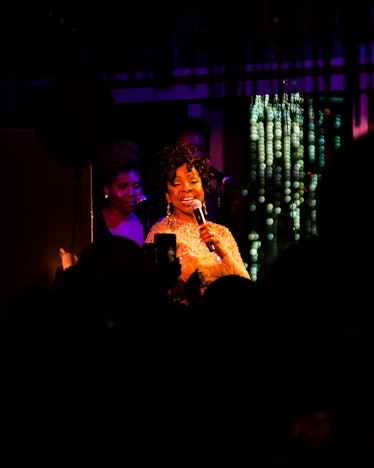 Gladys Knight singing at the New Year’s Eve Blacktie Party at The Top of The Standard