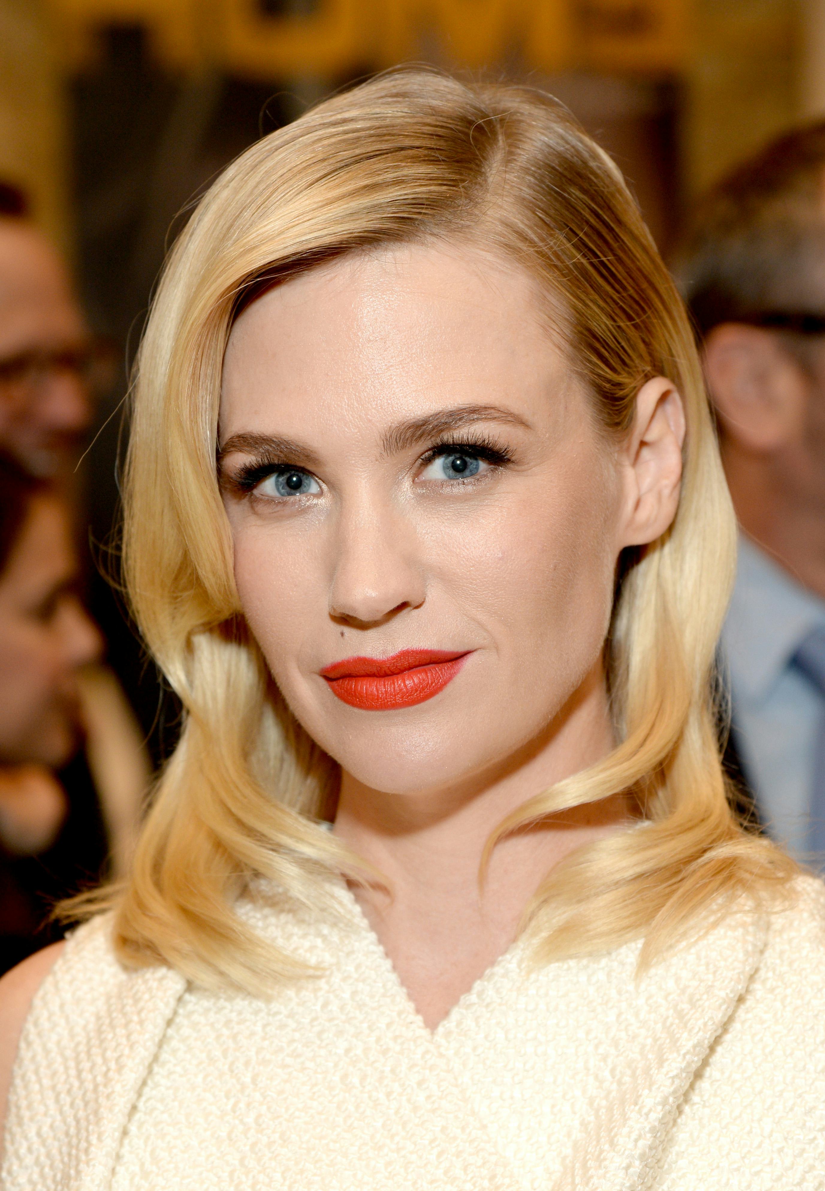 January Jones Is a Versatile Beauty Who Can Be Simultaneously Pretty and  Edgy, image size:2753x3976