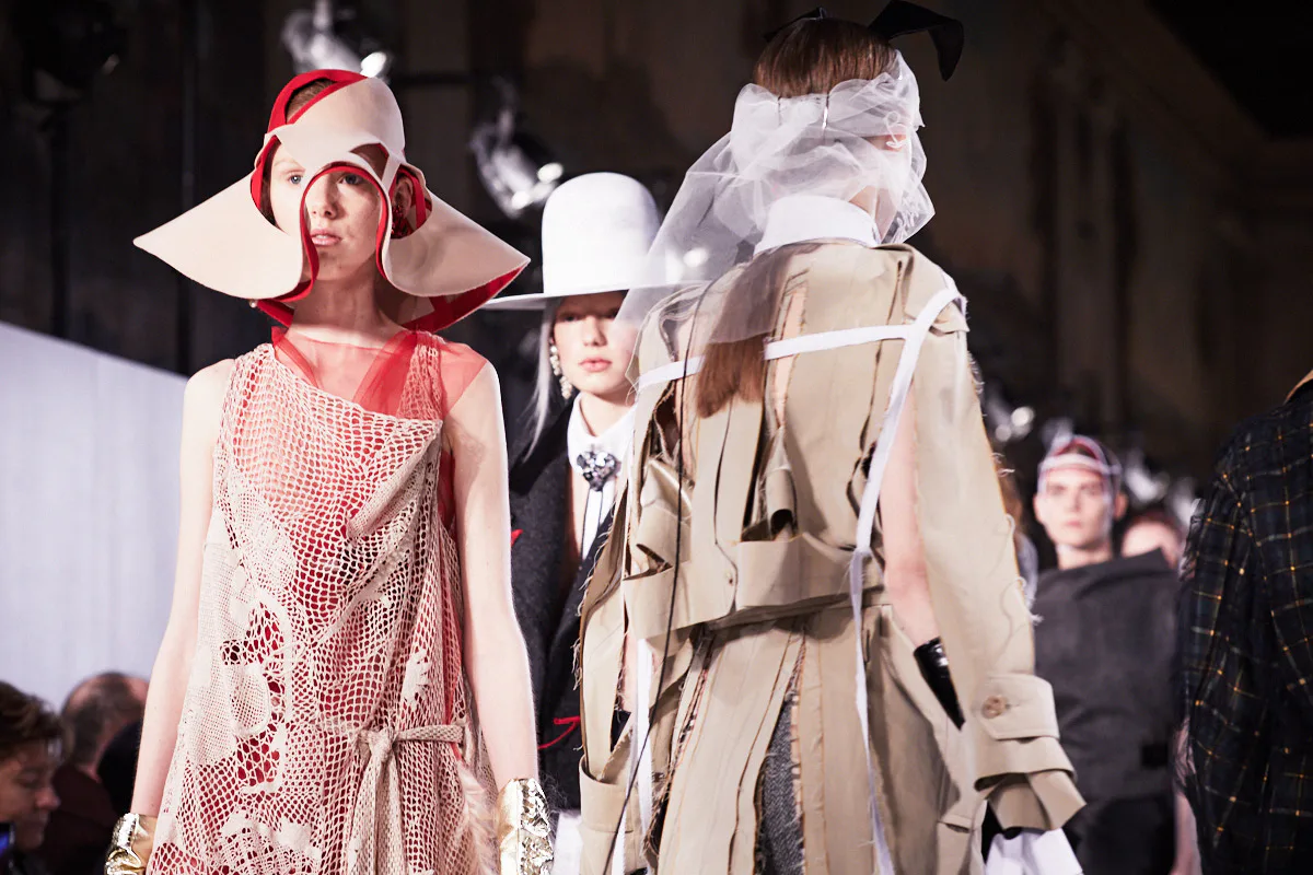 john-galliano-s-maison-margiela-couture-show-gave-fashion-people-life