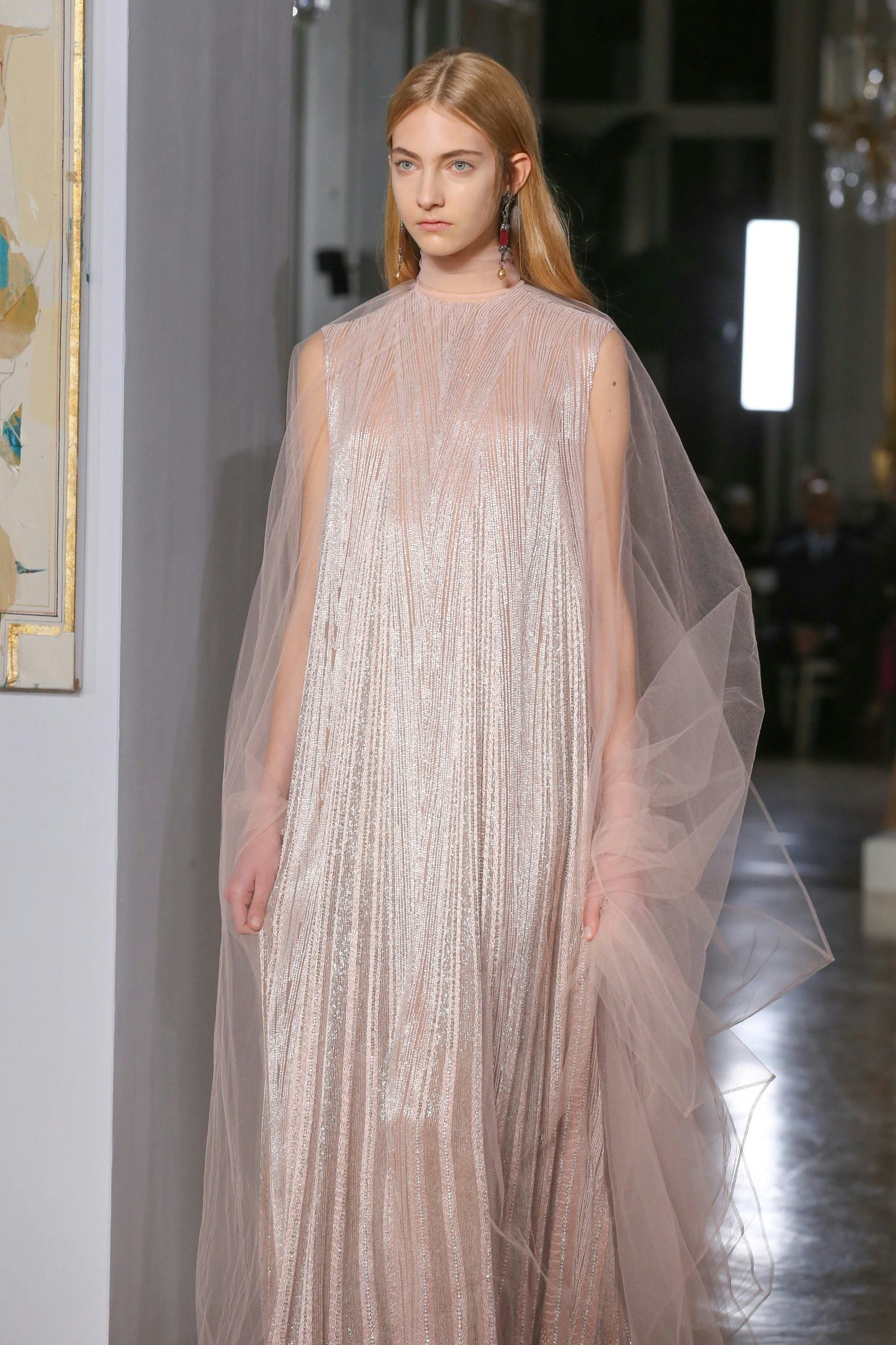 At Valentino, Pierpaolo Piccioli Puts the Couture Back in Paris