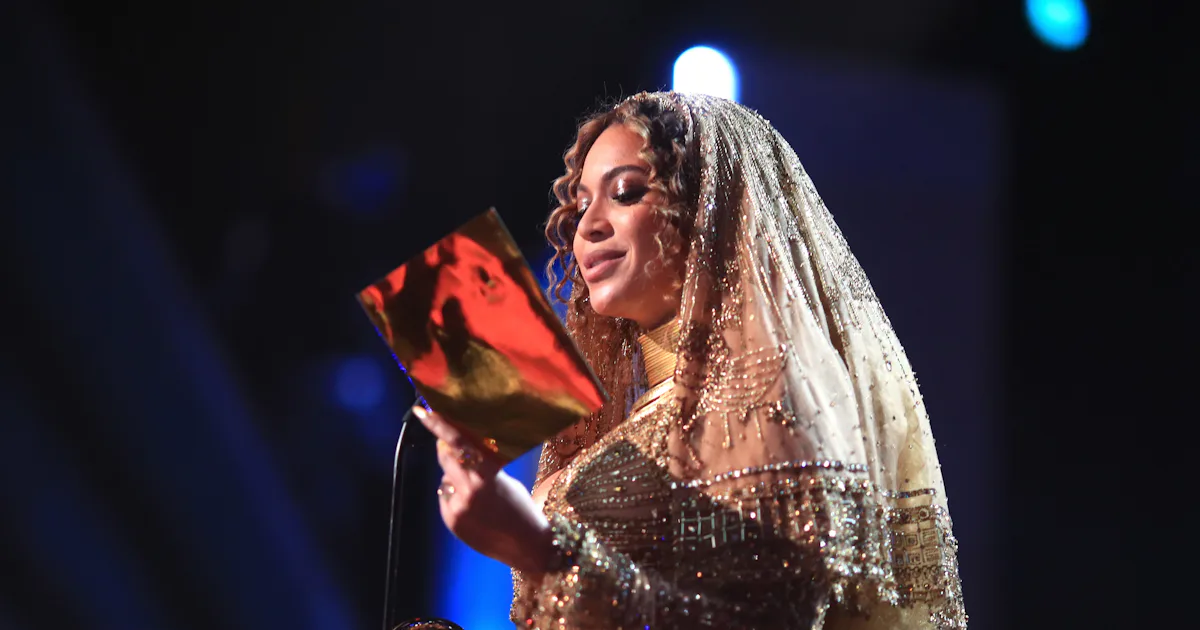 Beyoncé Accepts Grammys Award With Powerful Speech About Race and Beauty