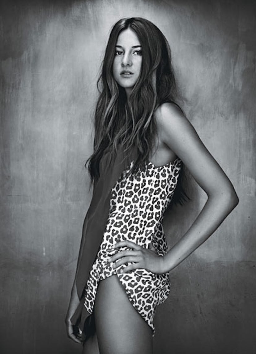cear-shailene-woodley-v.jpg