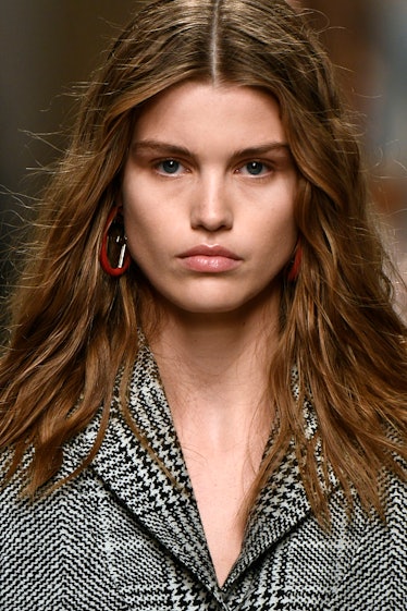 Yellow Hair Extensions, Orange Mascara and More of the Hottest Fall ...